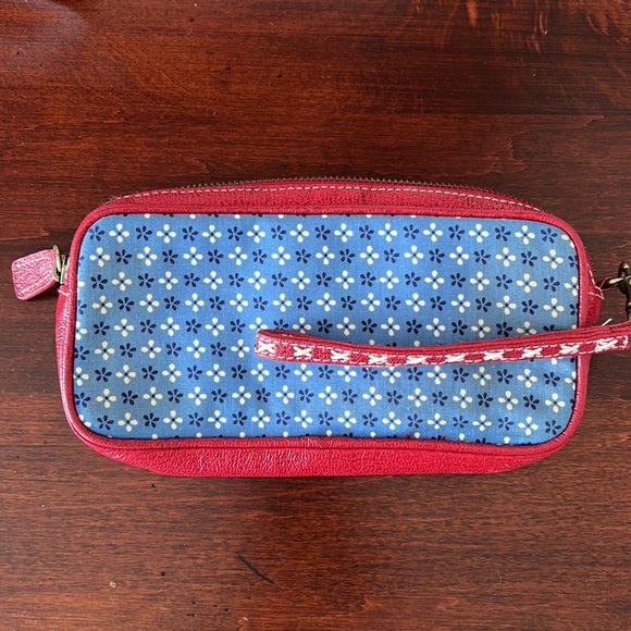 Isabella Fiore wristlet - Picture 3 of 4